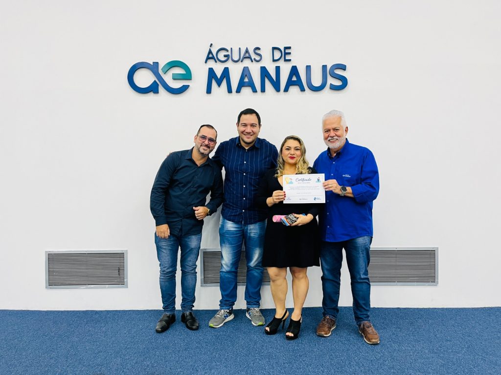 Franciane Gonçalves comemorou a conclusão do curso / Foto : Divulgação Águas de Manaus