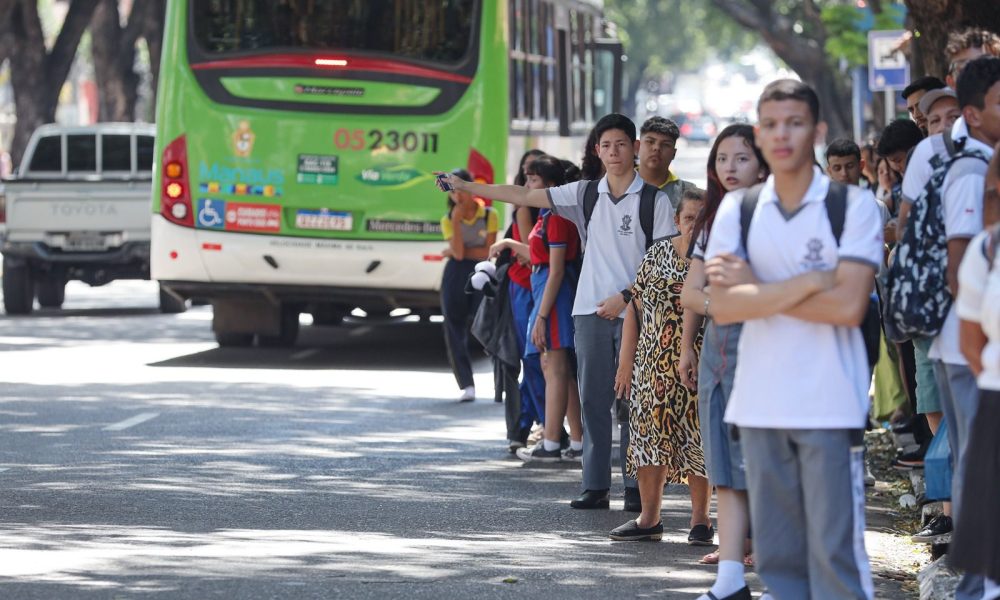 Em 2 anos, Governo do AM já repassou à Prefeitura de Manaus mais de R$ 218,2 milhões para garantir o Passe Livre Estudantil / Foto : Tiago Corrêa - UGPE