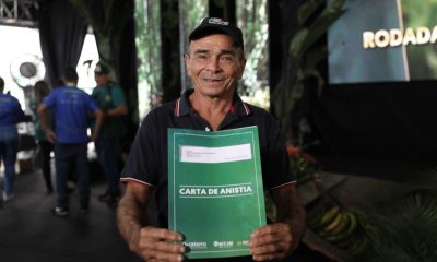 Governo do AM entrega carta de anistia produtores afetados pela estiagem e fomentos agrícolas a produtores rurais durante 45ª Expoagro