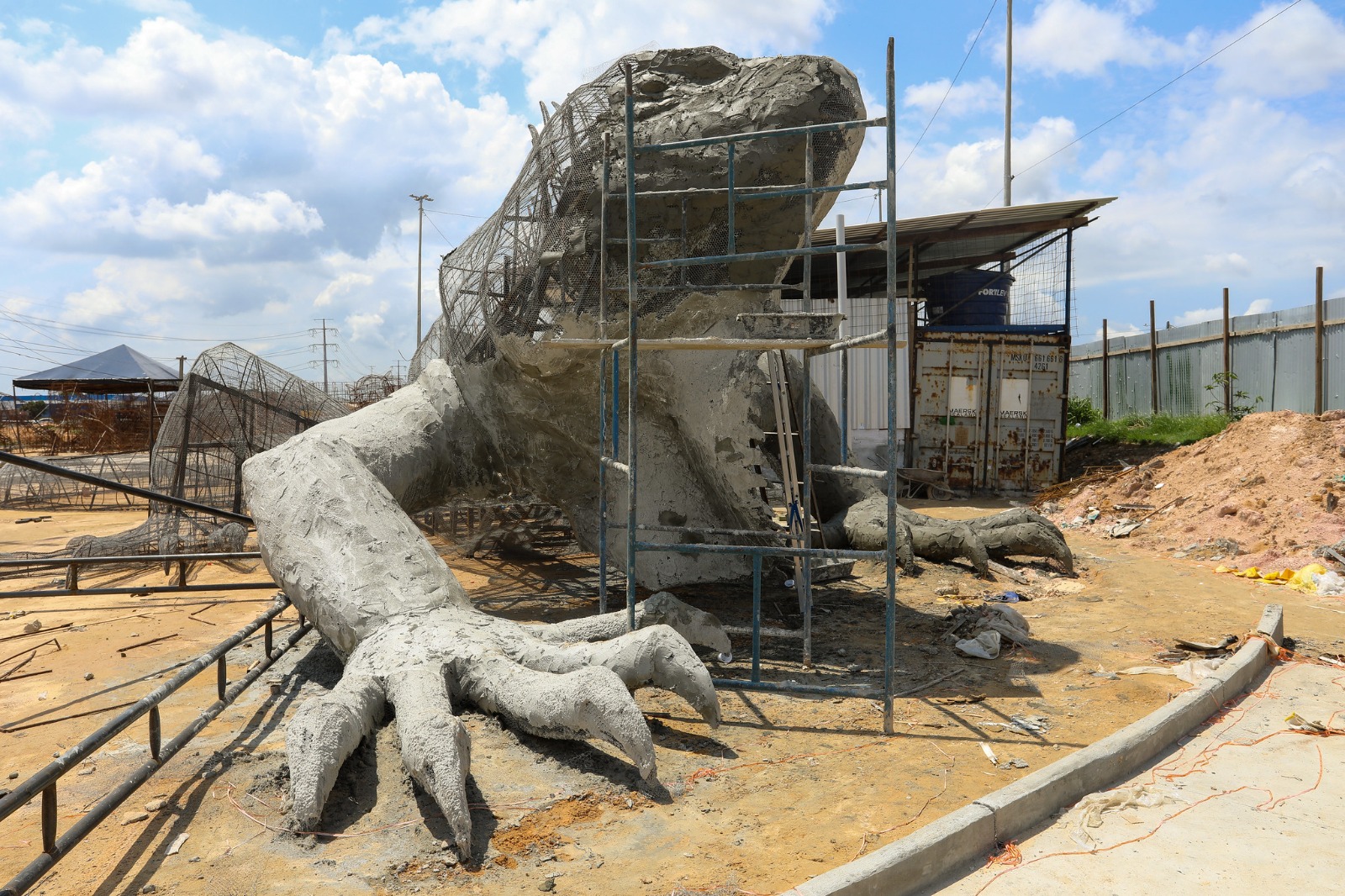 Cenários da segunda etapa do parque Amazonino Mendes ganham animais gigantes construídos pela prefeitura / Foto : Divulgação