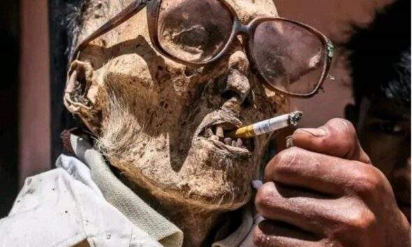 Conhela o ritual indonésio que desenterra cadáveres e bota pra fumar! / Foto : Divulgação