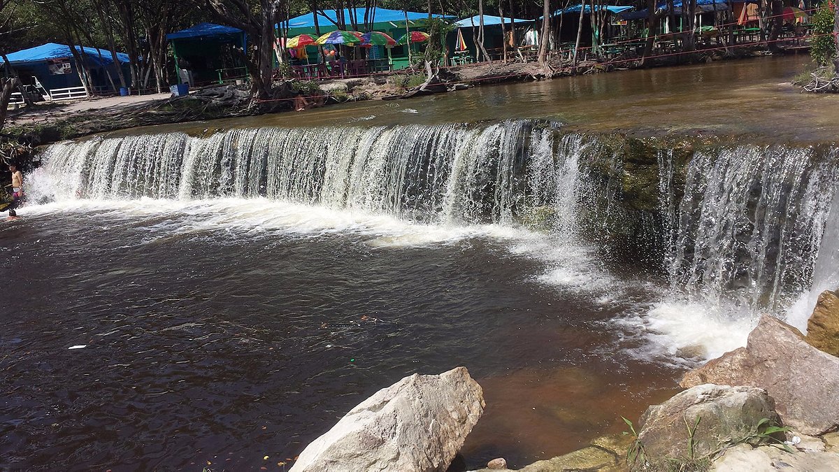 A Cachoeira do Castanho é ótima para banho!