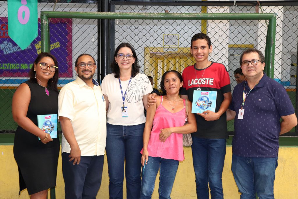 Escolas públicas participam de projeto educacional e recebem livro “Imagens que Transformam”