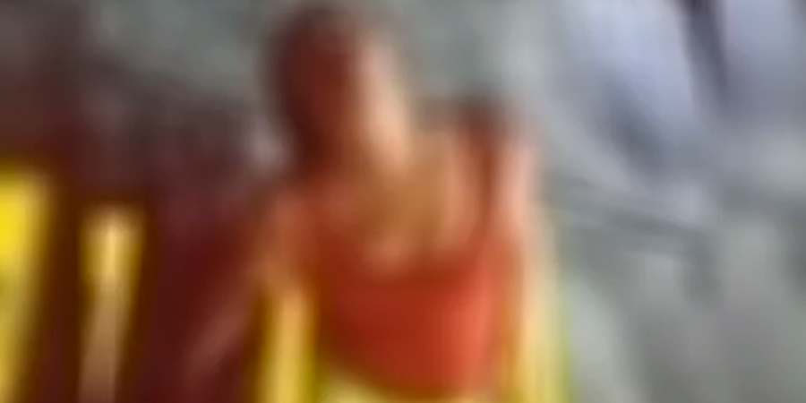 Vídeo : Mulher de 53 anos conhecida como "Cida Chaminé" é 4ss4ssinada a t1ros em frente a bar!