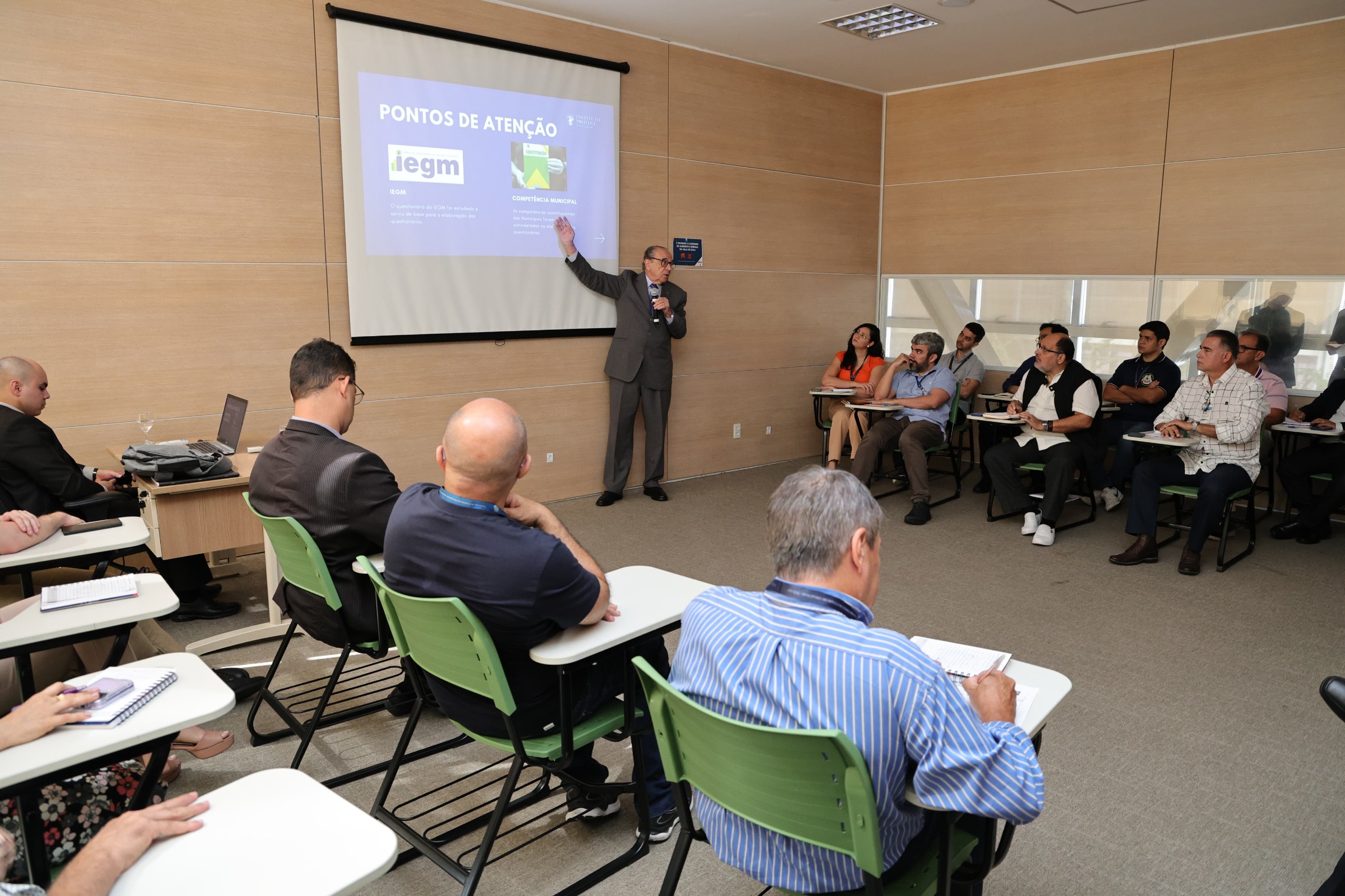 Ex-presidente do IRB apresenta ao TCE-AM novo medidor de gestão dos municípios / Foto: Filipe Jazz