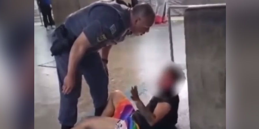 Vídeo : PM é flagrado dando tapa em rosto de mulher em estação de Metrô