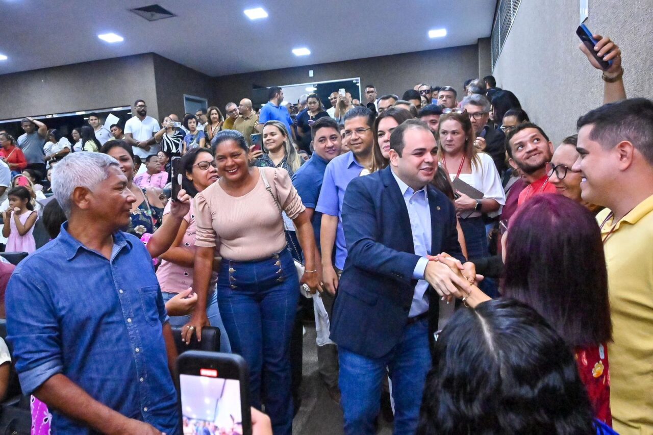 Pres. Roberto Cidade preside Sessão Especial alusiva ao Dia do Líder Comunitário e reúne mil representantes da classe : Foto - Rodrigo Brelaz