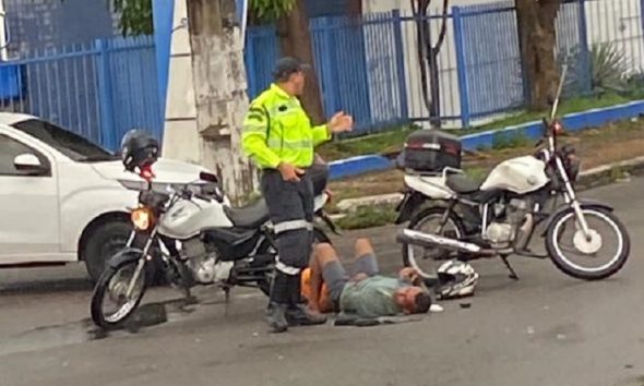 Motociclista estava indo para o trabalho quando foi atropelado por carro em Manaus / Foto : Divulgação