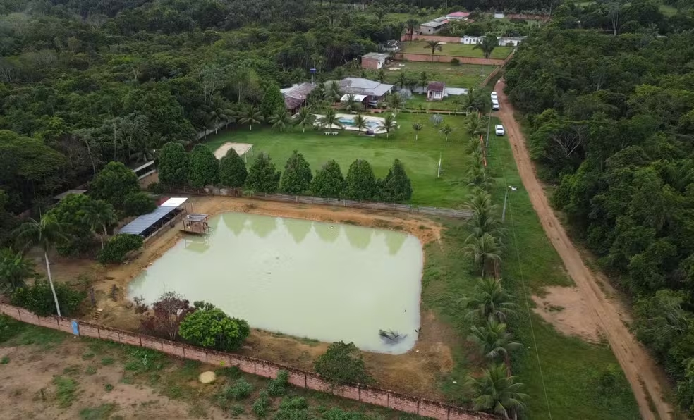 Sítio da ONG suspeita de lavar dinheiro de doações em Manaus — Foto: Alexandro Pereira/Rede Amazônica