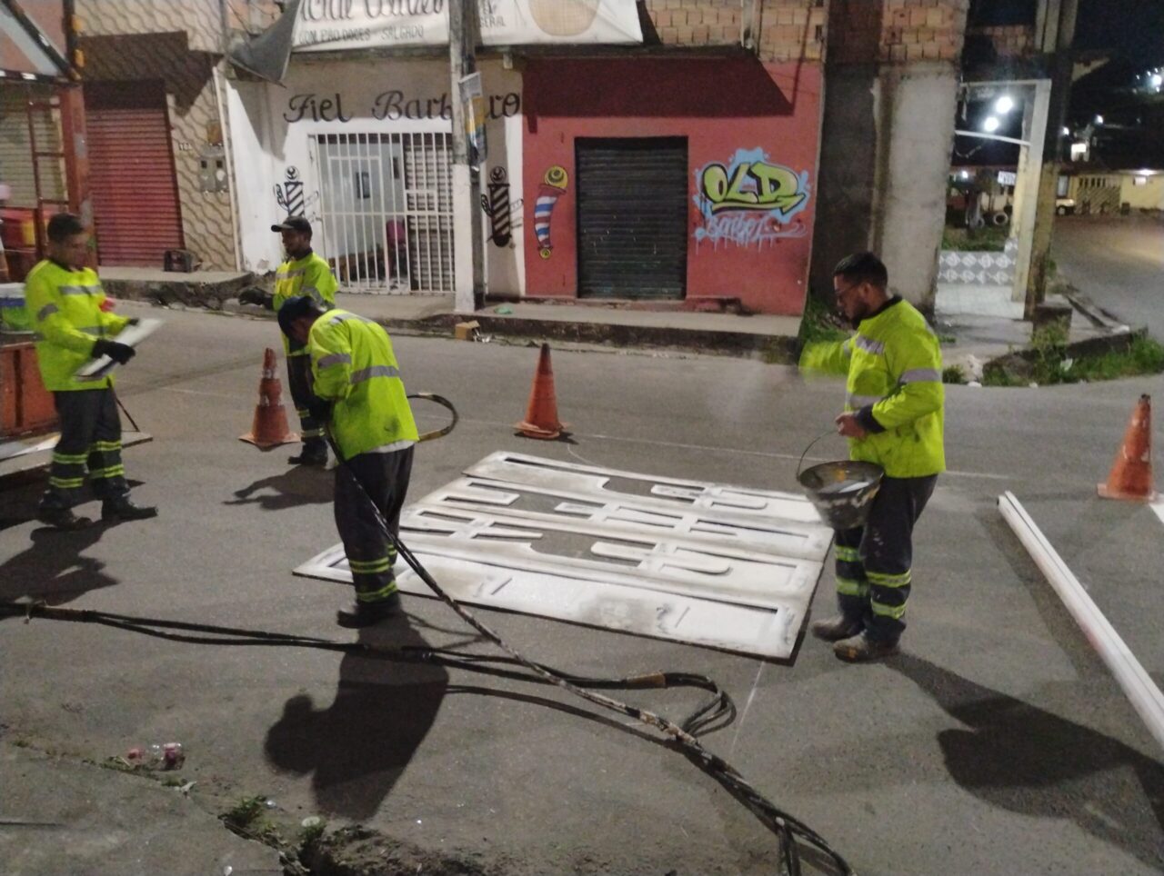  Prefeitura de Manaus revitaliza e instala faixas de pedestres para melhorar segurança viária em frente às escolas / Foto - Divulgação/IMMU