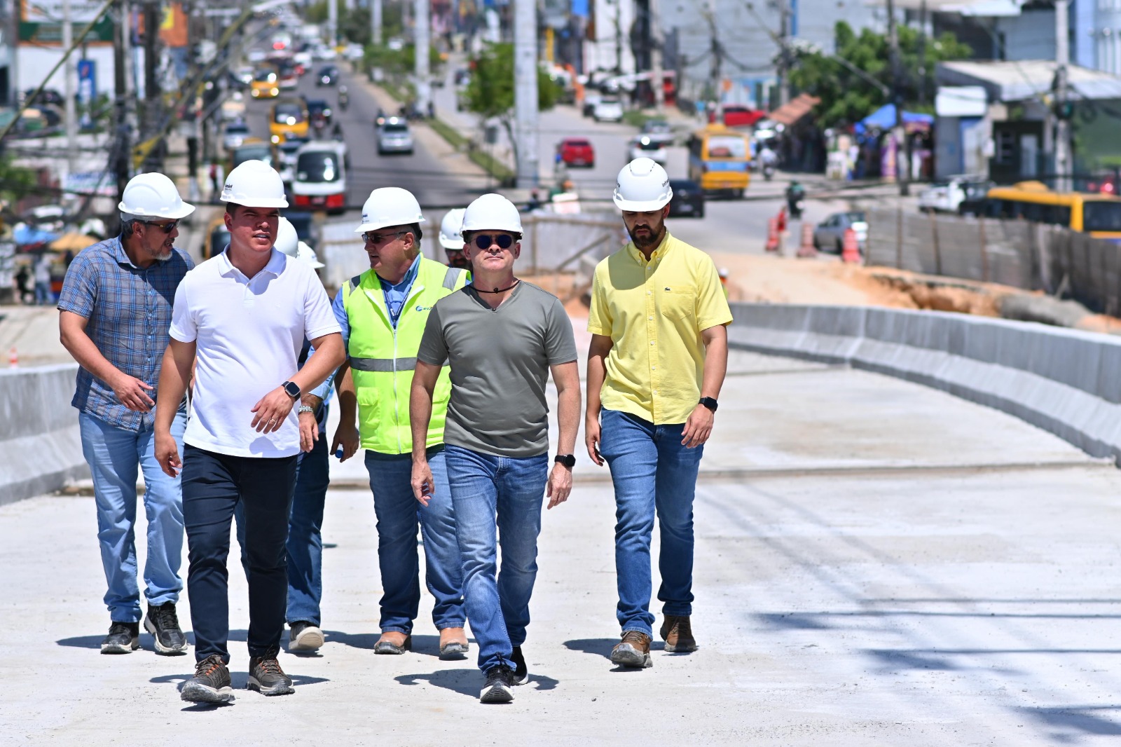 Prefeito fiscaliza avanço das obras do viaduto Rei Pelé e trabalhos chegam a 75% de conclusão / Foto : Divulgação