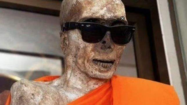 Monges mumificados ainda em vida viram atração bizarra no Japão. Veja fotos!