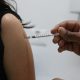 Especialista alerta para vacinação contra o HPV e cuidados na saúde da mulher desde a puberdade