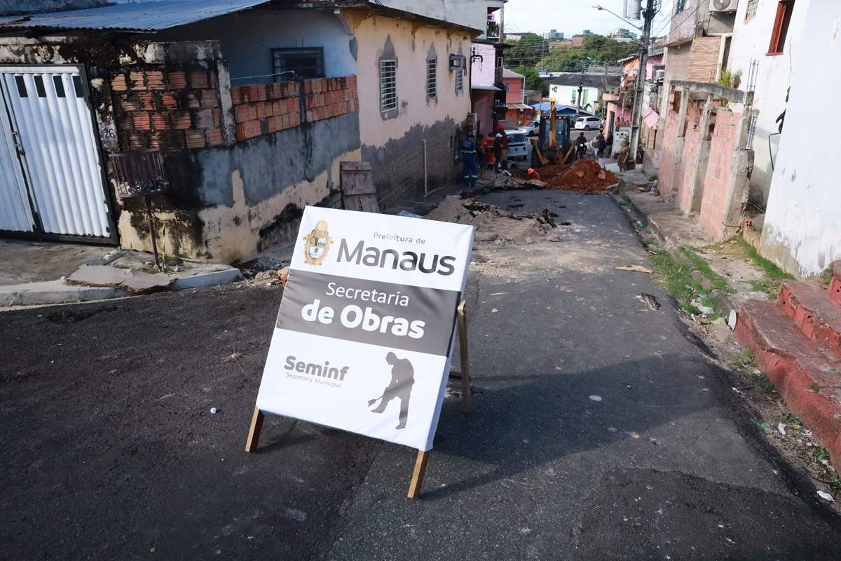 Compensa : Prefeitura recupera tubulação comprometida e evita alagamentos na Compensa! / Foto - Márcio Melo / Seminf