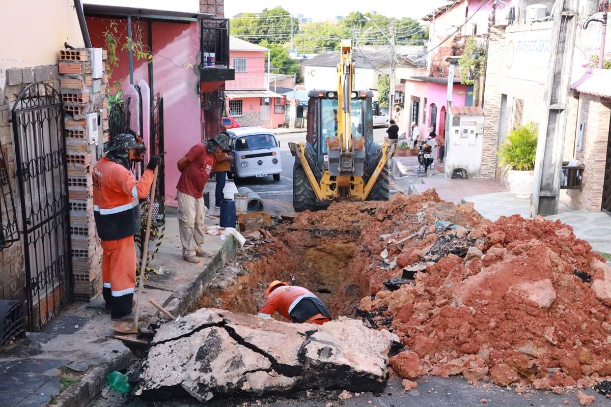 Compensa : Prefeitura recupera tubulação comprometida e evita alagamentos na Compensa! / Foto - Márcio Melo / Seminf