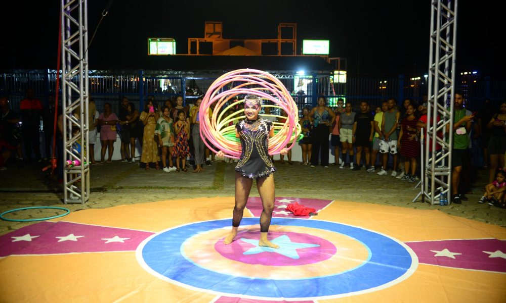 O espetáculo de Arte Circense encantou o público durante as três noites do Manaus Passo a Paço 2024. / Foto: Marcos Freitas