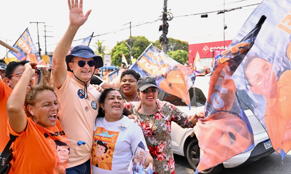 Com grande apoio popular, David Almeida comanda bandeiraço nas ruas de Manaus / Fotos: Dhyeizo Lemos/ Assessoria