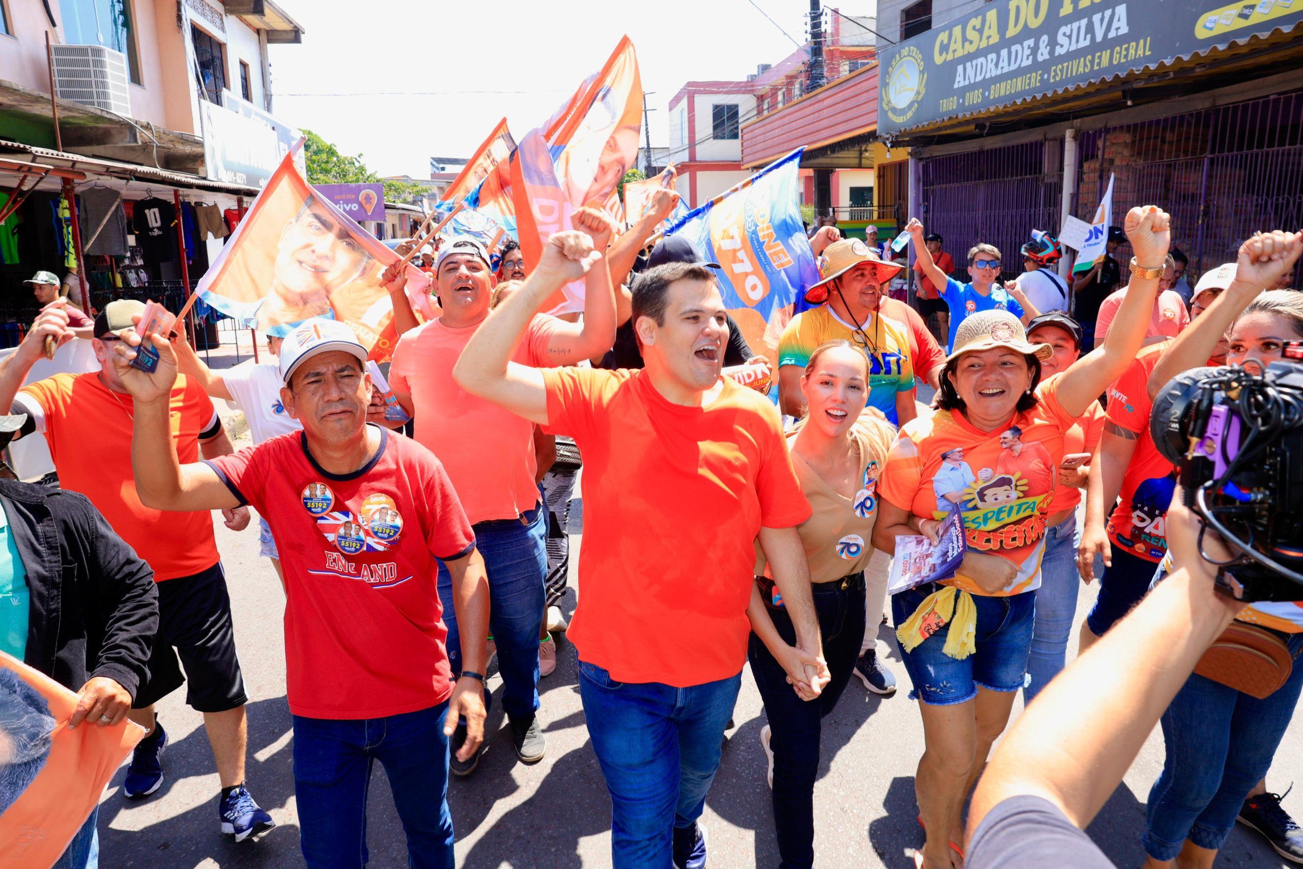 ”David é o melhor nome para Manaus”, diz Renato Junior em caminhada na zona Leste / Foto: Carlos Oliveira/Assessoria