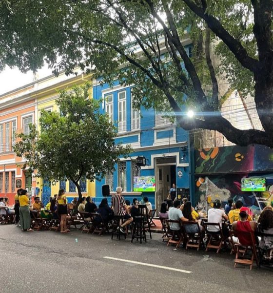 Três anos do bar e restaurante Japeto teve muita música ao vivo com Lucilene Castro