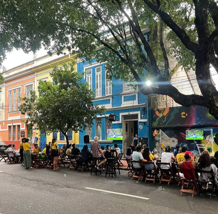 Três anos do bar e restaurante Japeto teve muita música ao vivo com Lucilene Castro