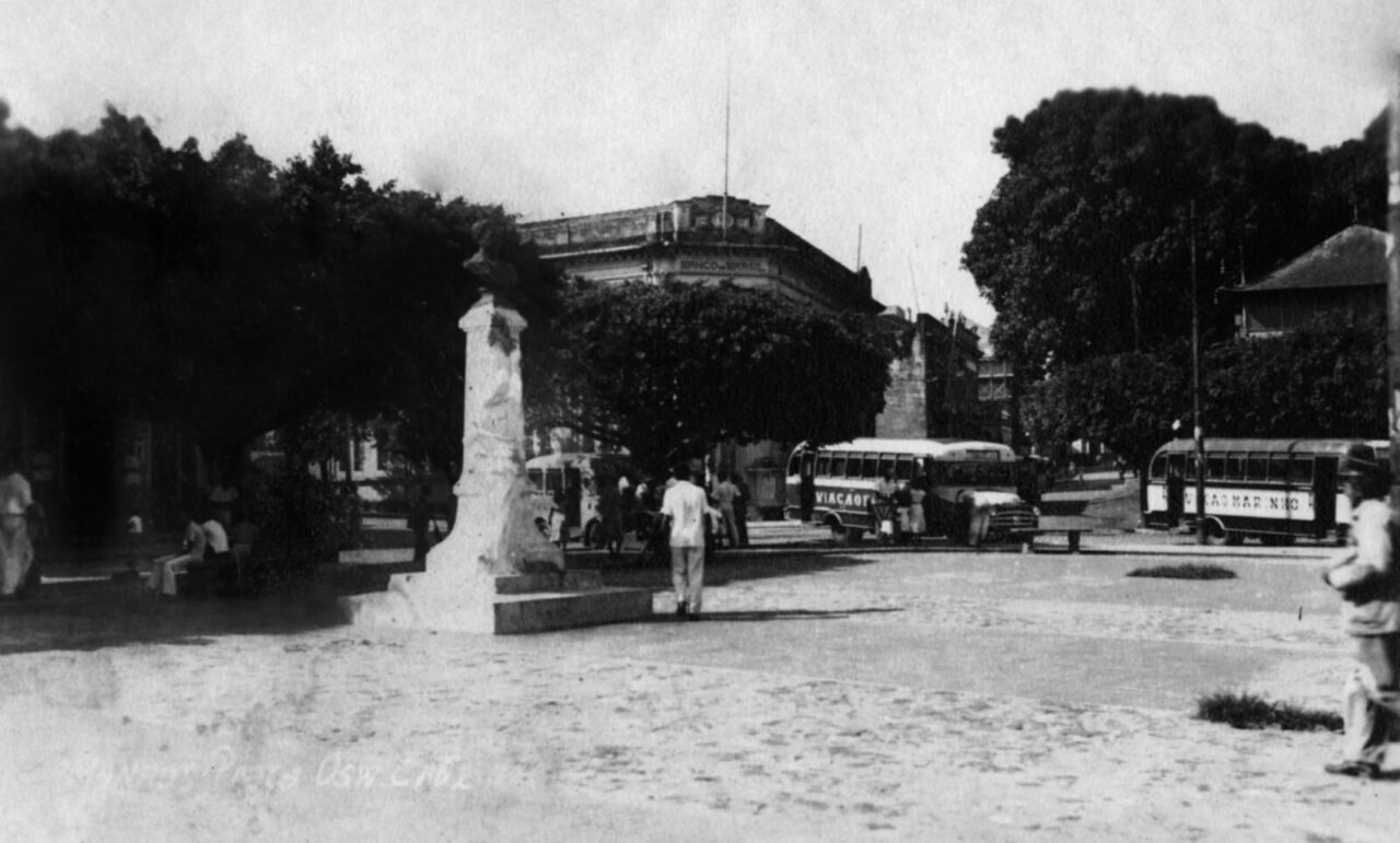 Monumento a Sant’anna Nery / Foto : Acervo Otoni Mesquita