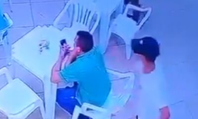 Vídeo do momento em que repositor agride gerente do supermercado em Manaus!