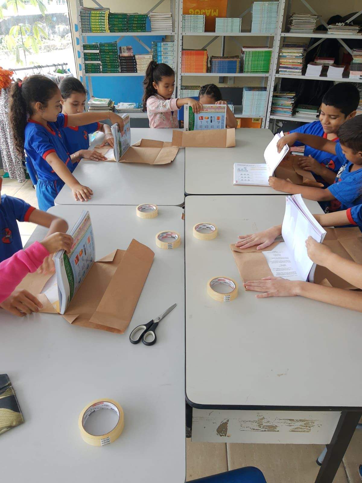 Prefeitura realiza campanha para conservação de livros didáticos na zona rural / Fotos - Divulgação/ Semed