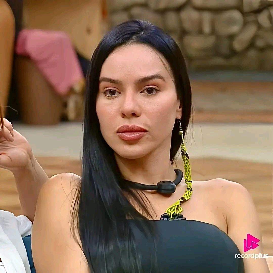 Internautas elogiam postura da Tamires Assis "Tamires tá saindo melhor que encomenda em A Fazenda"