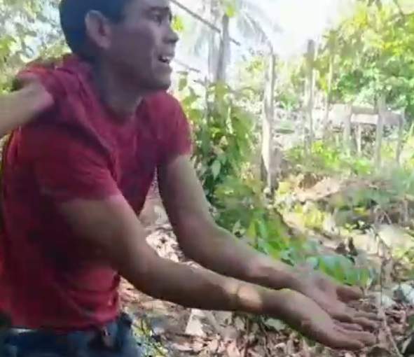 Tribunal do Crime em Itapiranga distribui diversas palmadas em bandido. Veja vídeo / Foto : Reprodução