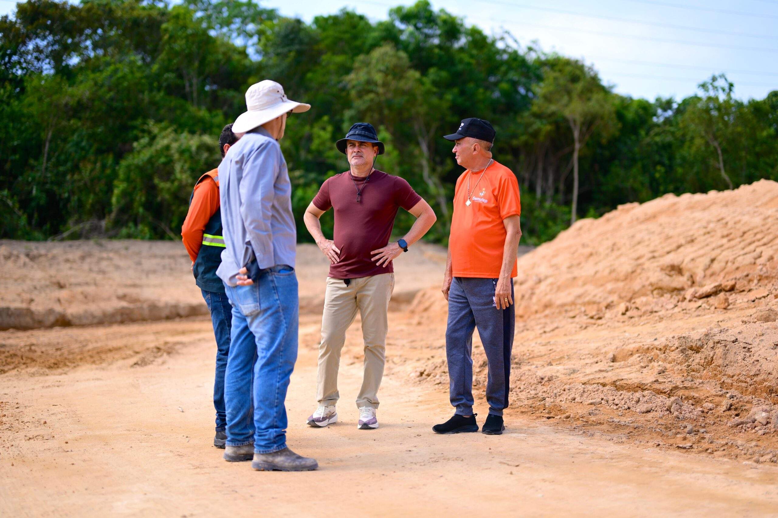 Vésperas da COP30: Manaus avança na pauta climática e inicia conclusão da primeira célula do aterro sanitário municipal! / Foto : Divulgação