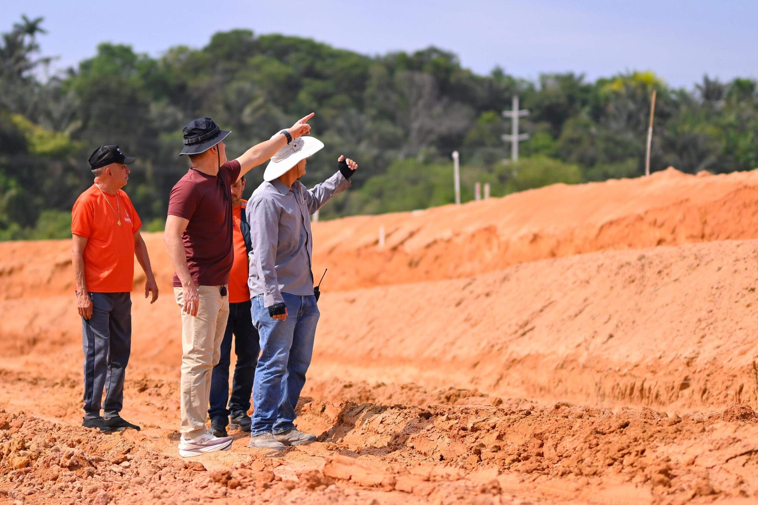 Vésperas da COP30: Manaus avança na pauta climática e inicia conclusão da primeira célula do aterro sanitário municipal! / Foto : Divulgação