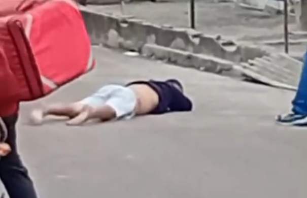 Troca de tiros termina com homens presos no Novo Aleixo, em Manaus. Veja vídeo!