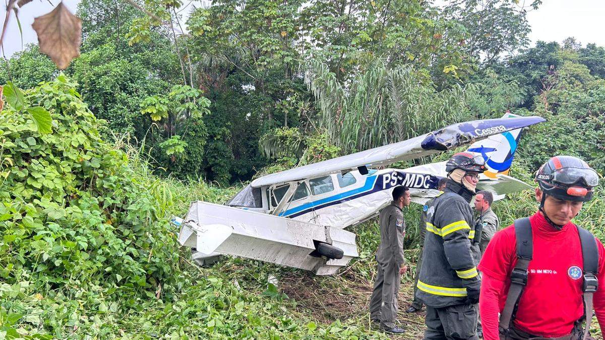 avião de pequeno porte desliza na pista do aeroclube de manaus; duas pessoas ficam feridas (1)