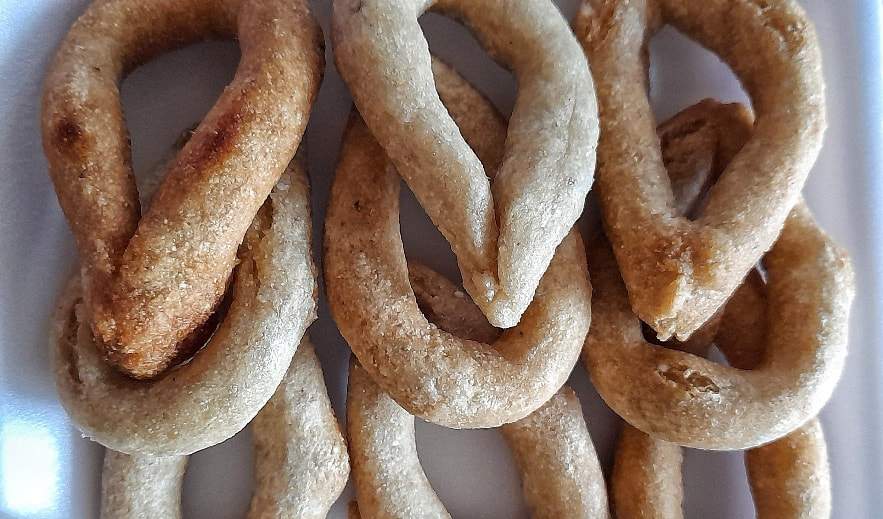 Bolinho de Crueira : Receita fácil de como fazer esse típico bolinho amazonense!