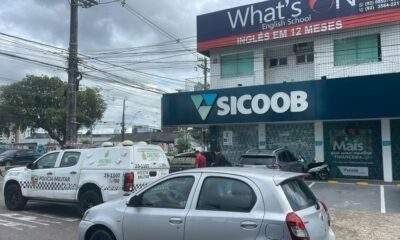 criminosos invadem agência bancária em manaus e furtam arma após arrombar cofre (1)