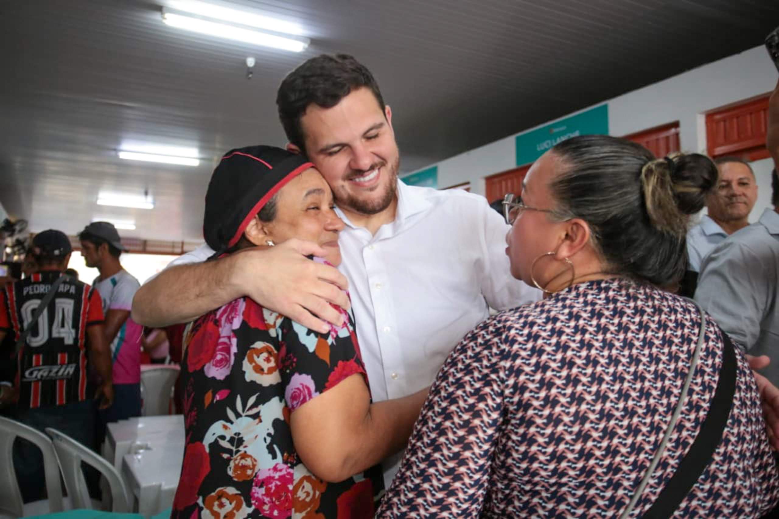 prefeito renato junior realiza primeiro ato da gestão próximo ao povo no mercado municipal adolpho lisboa e visita feiras do centro (5)