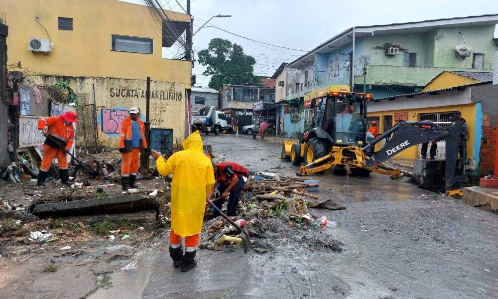 prefeitura de manaus intensifica ações e realiza limpeza estratégica para combater alagamentos na zona leste
