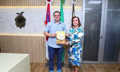 presidente da aleam recebe relatório anual de atividades do tce am referente a 2025