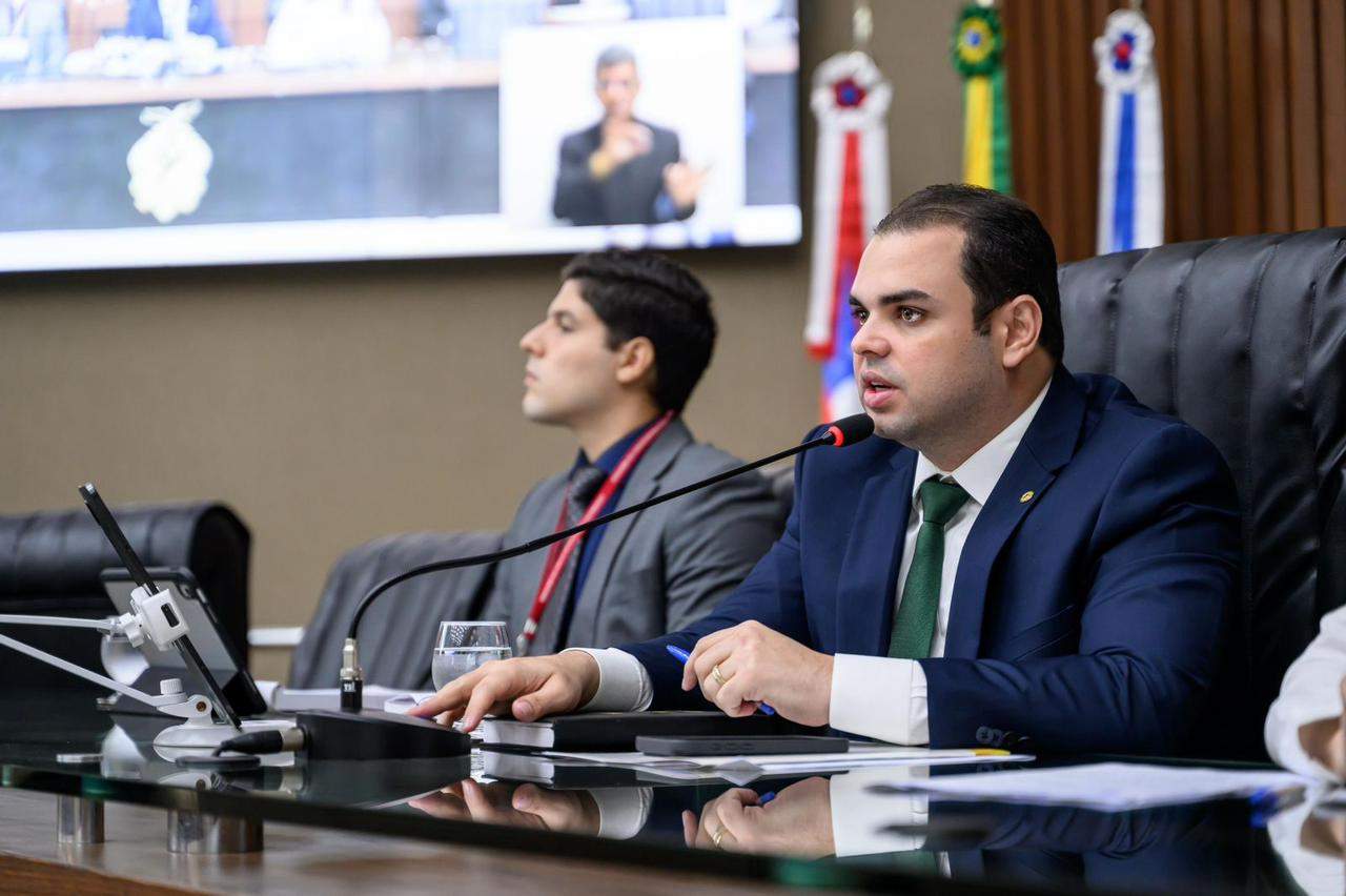 roberto cidade alerta para lei que exige transparência nos preços dos combustíveis no amazonas