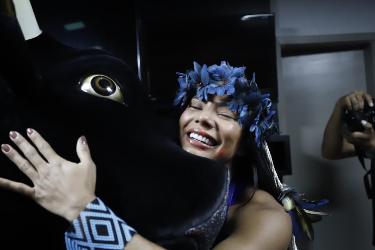 após bbb, marciele albuquerque retorna a parintins e é recebida com festa (1)