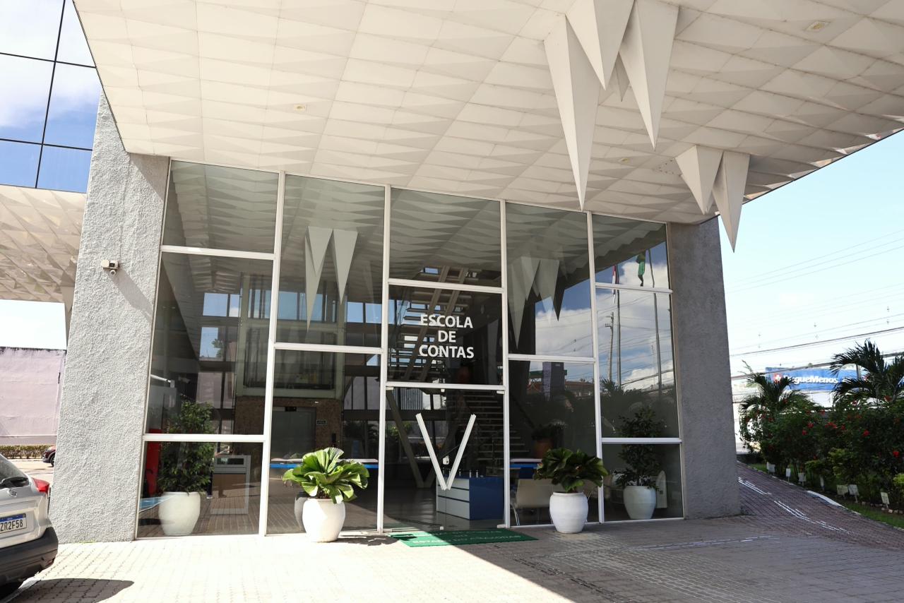 ecp do tce am abre programação de maio com cursos voltados à gestão pública e desenvolvimento humano