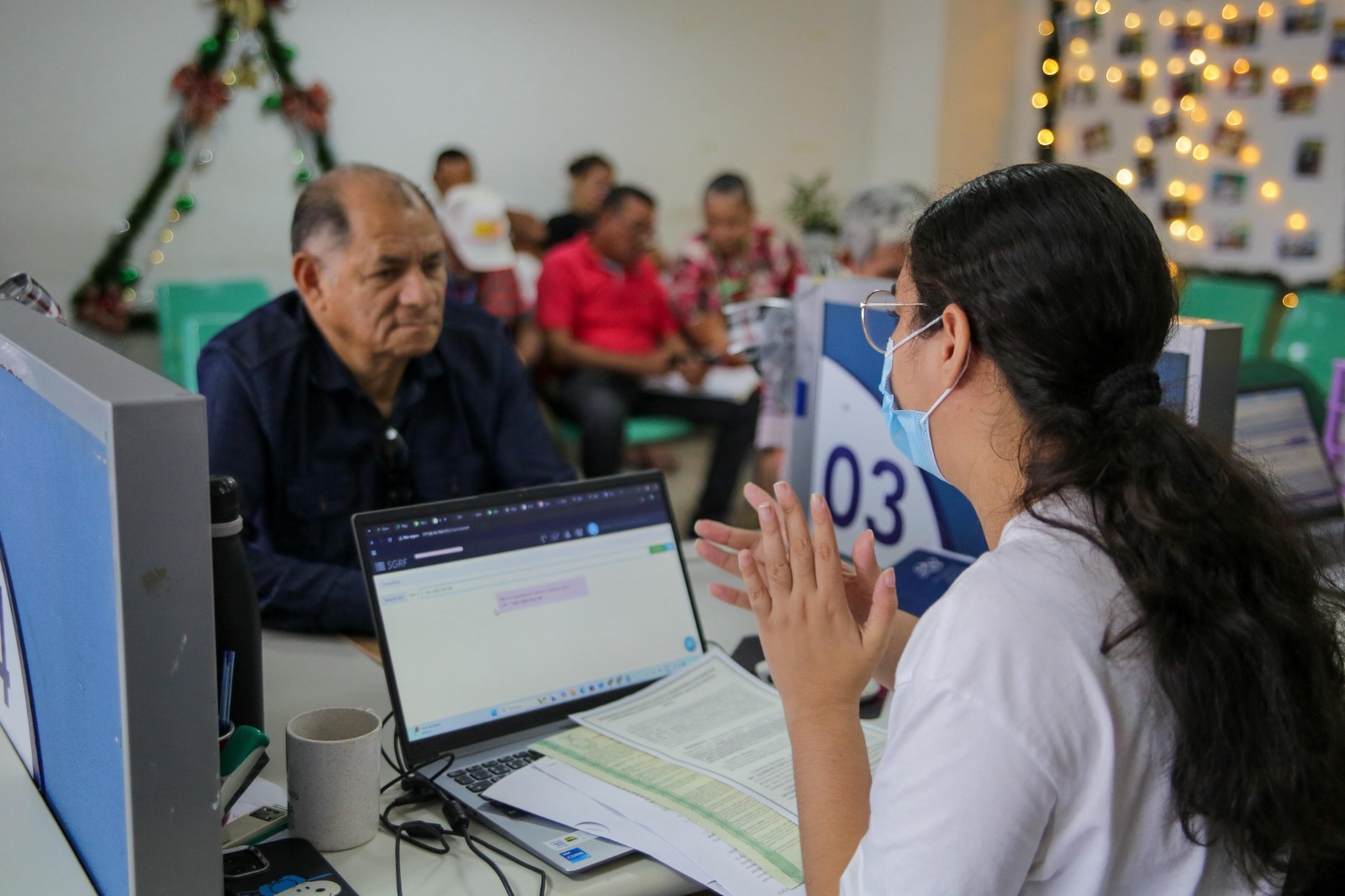 governo do amazonas realiza ação de cidadania durante entrega de títulos definitivos em manaus (2)