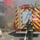 incêndio de grandes proporções destrói galpão de reciclagem na compensa e mobiliza bombeiros