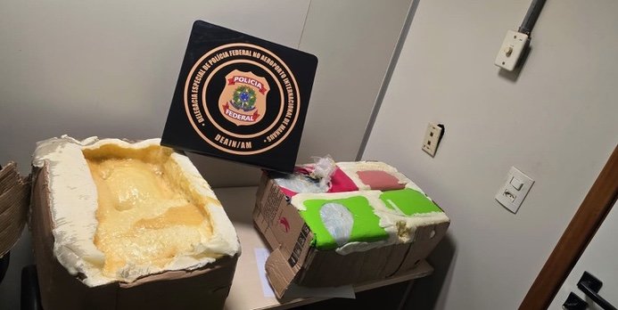 mulher é presa com carga de maconha no aeroporto de manaus durante fiscalização da pf