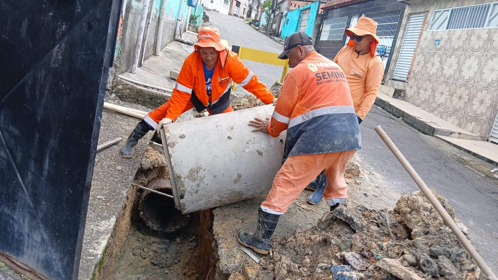 prefeitura de manaus elimina pontos de alagamento e recupera drenagem no zumbi dos palmares 3