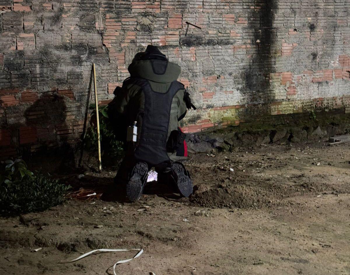 artefato explosivo de uso militar é encontrado em quintal de residência em manaus