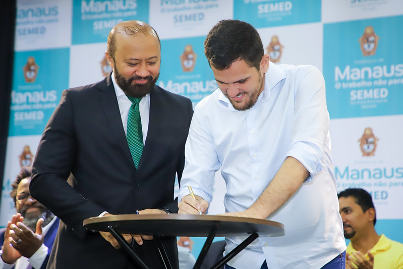 prefeito renato junior libera mais de r$ 9 milhões em investimentos para manutenção das escolas da rede municipal de ensino pelo programa proesc 2