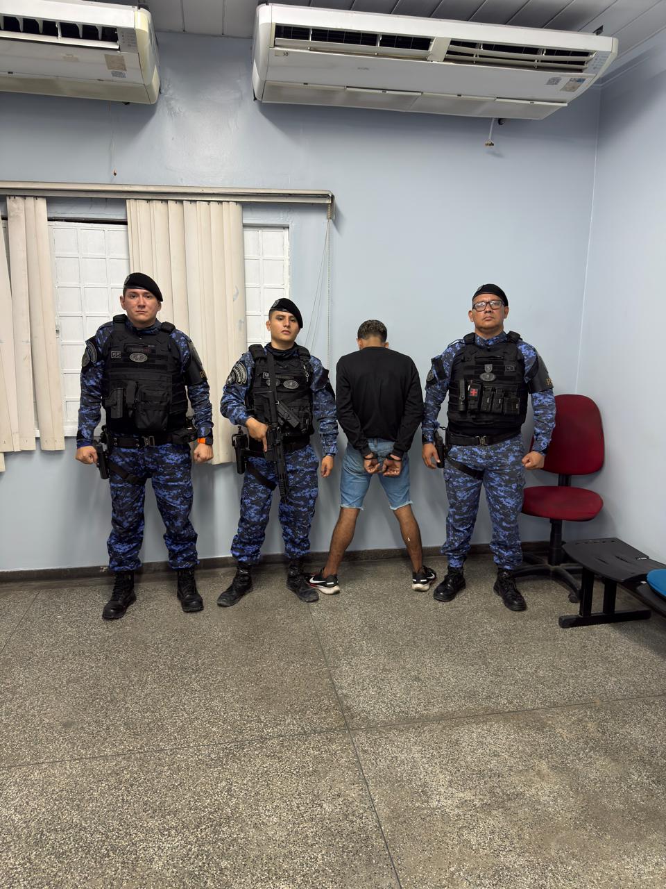ronda ostensiva municipal detém indivíduo por tráfico de entorpecentes na zona norte 2