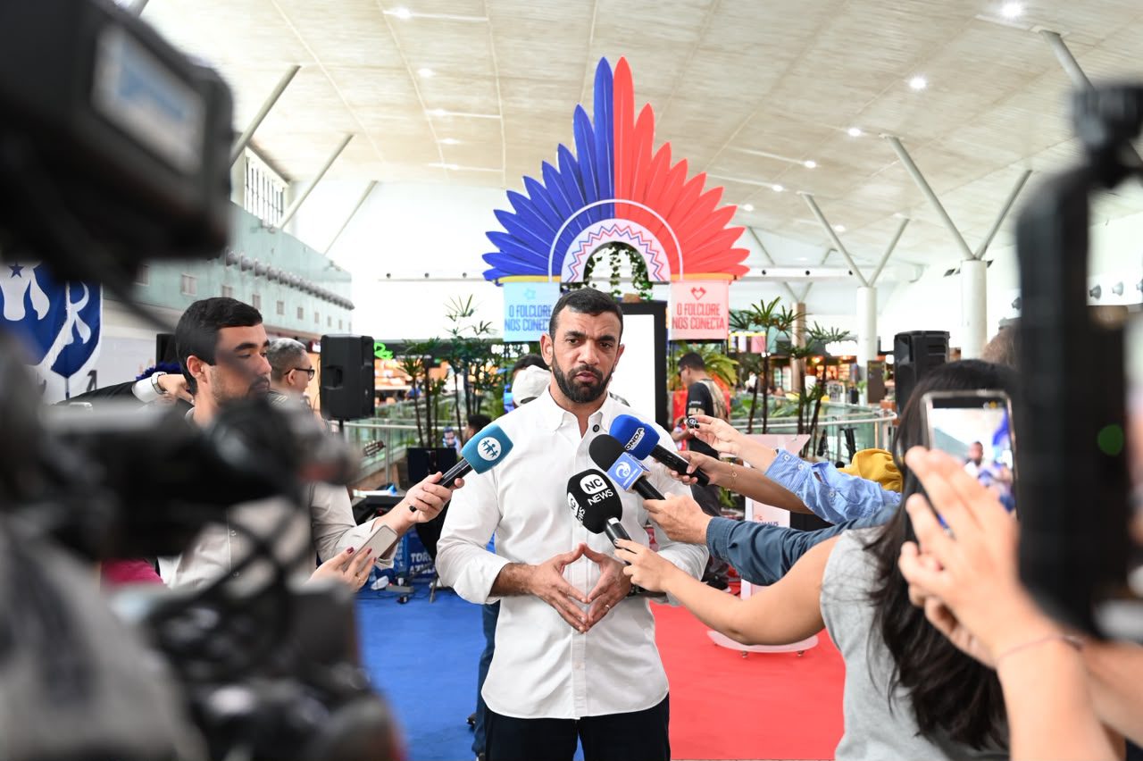 amazonastur apresenta receptivo especial no aeroporto de manaus para receber turistas do festival de parintins 2026 (3)