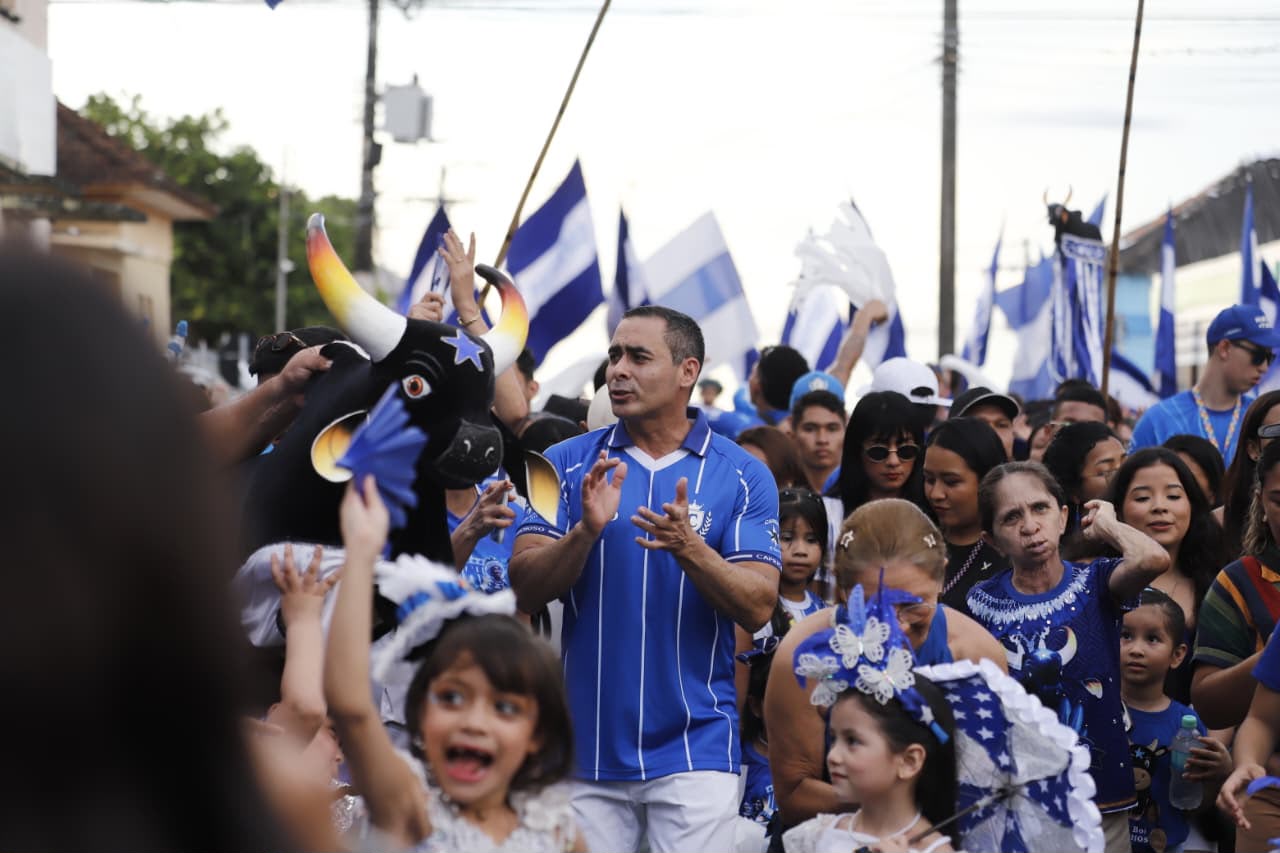 boizinho de rua reúne mais de 4 mil pessoas e marca nova tradição no boi caprichoso (3)